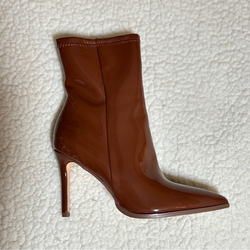 Steve Madden Shiny Brown Ankle Boots - Picture 2 of 6